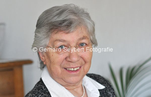 Walbeck, 80 Geb. Margarete Kisters